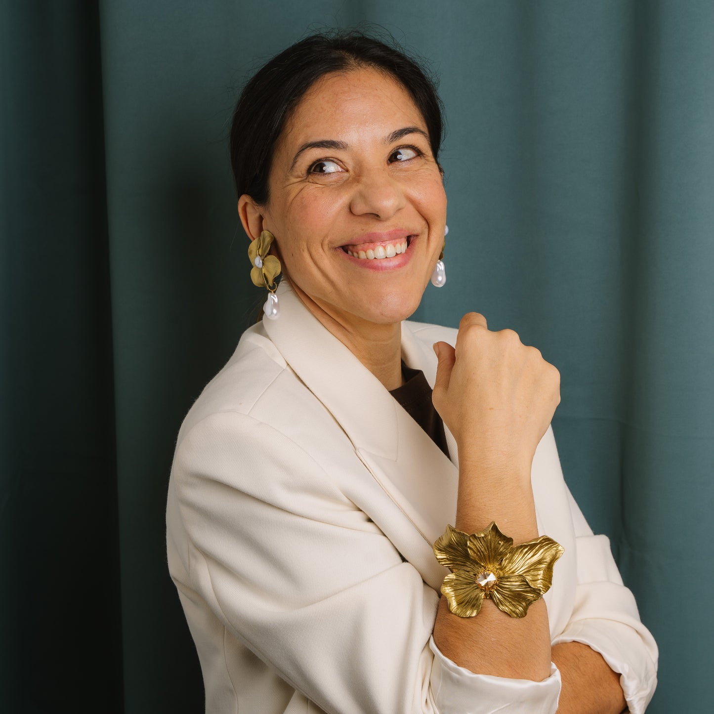 PENDIENTE NAYADE -DORADO-