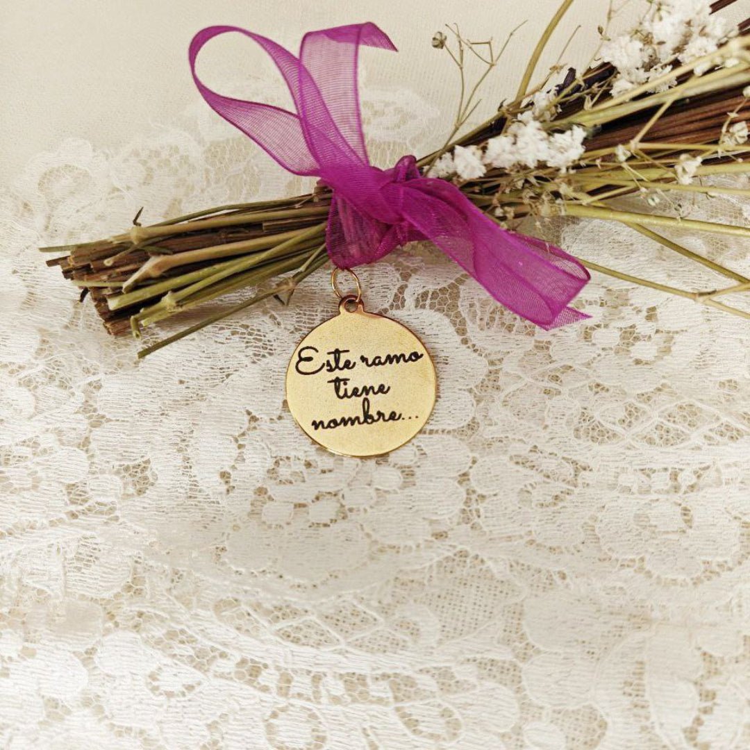 MEDALLA PERSONALIZADA PARA RAMO DE NOVIA - Hermine