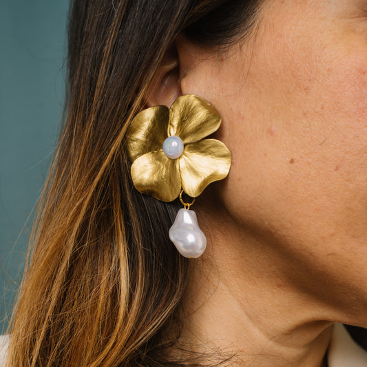 PENDIENTE NAYADE -DORADO-