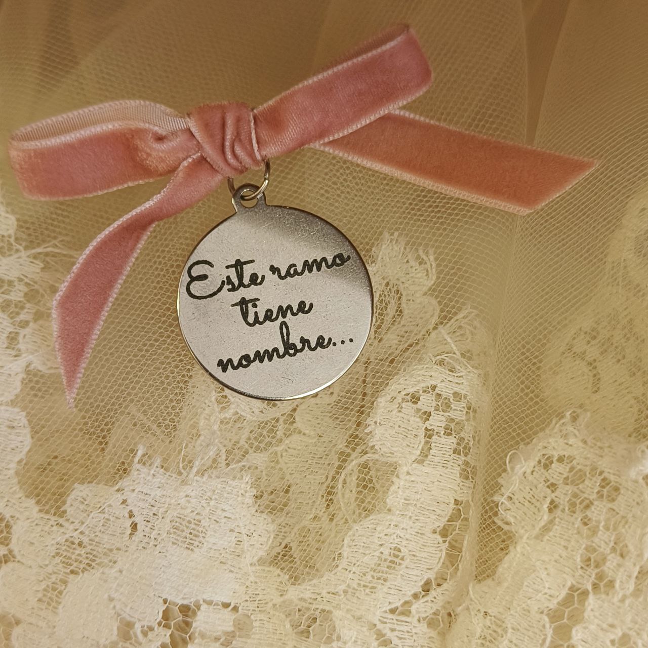 ESENCIA-" Este Ramo tiene nombre..."- ACABADO DORADO-