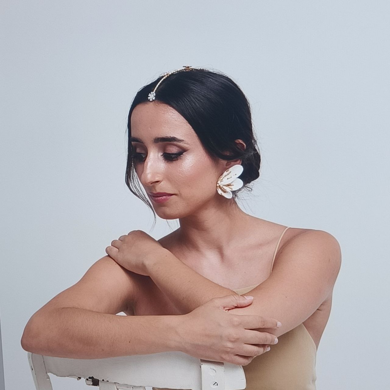 PENDIENTES "FAITH" -BLANCO-